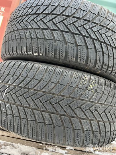 Bridgestone Blizzak LM-005 255/40 R20