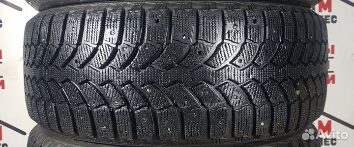 Bridgestone Blizzak Spike-01 225/55 R17