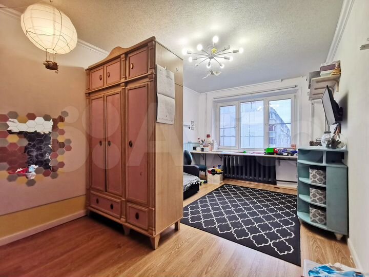 3-к. квартира, 63 м², 3/10 эт.