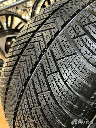 Michelin Pilot Alpin PA4 255/40 R20 и 285/35 R20