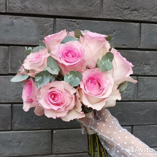 Свадебный букет невесты яркий или нежный