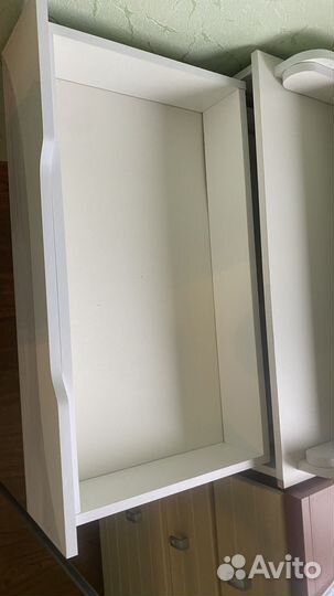 Детская кроватка и комод