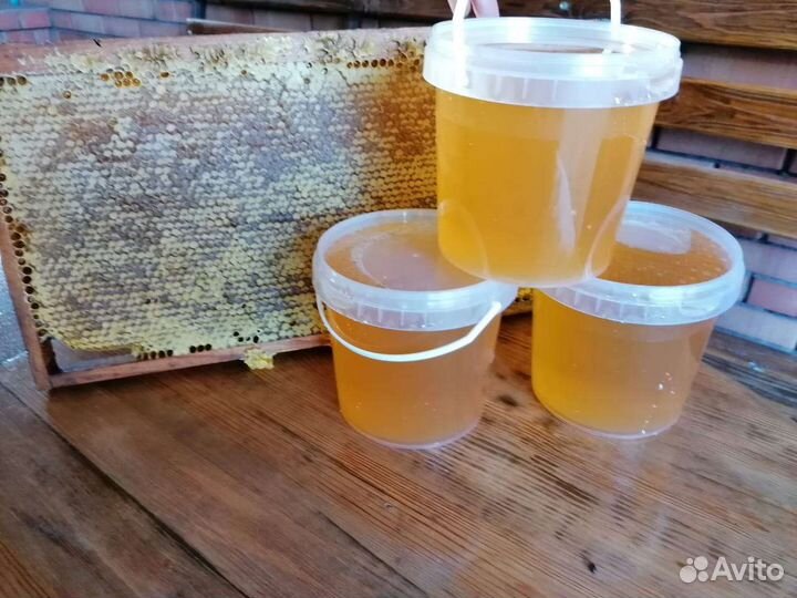 Свежий ароматный мед