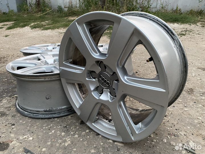 Оригинал Audi R17/5/112 Германия