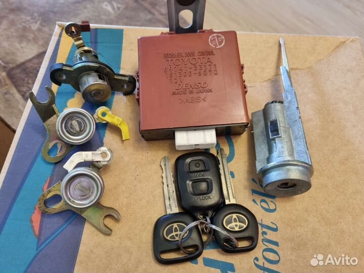 Комплект личинок замков на Toyota camry gracia