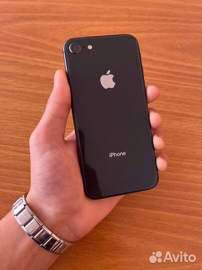 iPhone 8, 64 ГБ