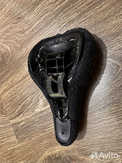 Седло Mankind Fat Pivotal