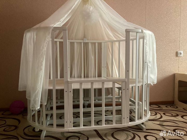 Детская кроватка трансформер круглая с маятником