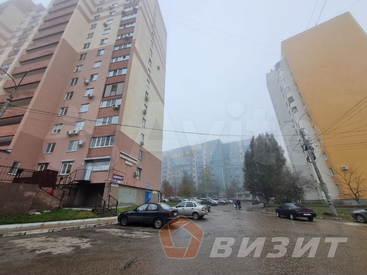 Помещение под медицинскую клинику с парковкой