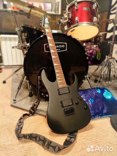 Уроки игры на гитаре и укулеле