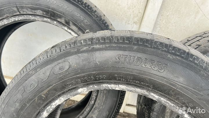 Toyo Observe Garit G1S 215/60 R16