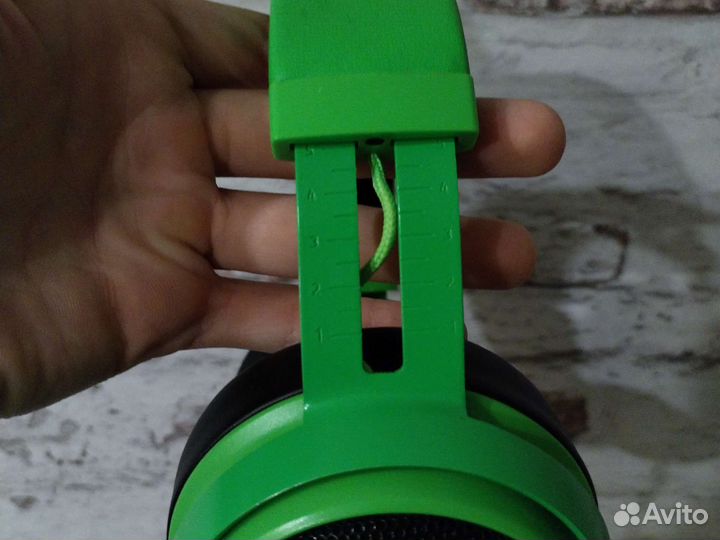 Проводные наушники