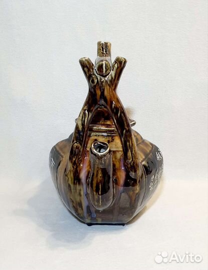 Огромный доливной чайник. Китай