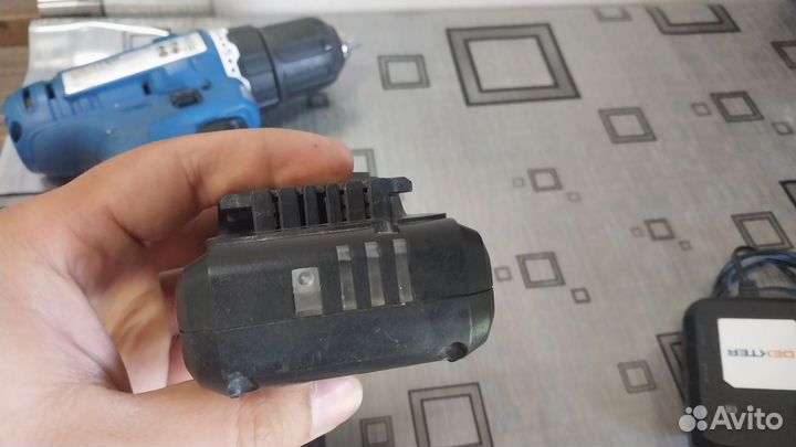 Шуруповерт dexter