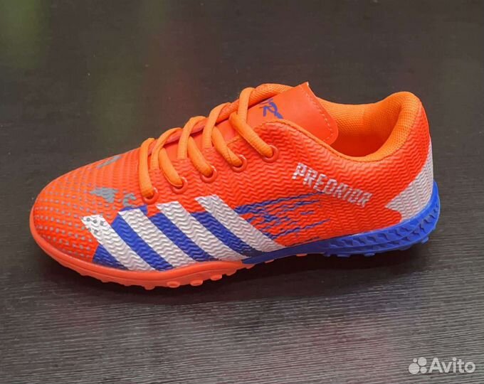Бутсы футбольные сороконожки новые