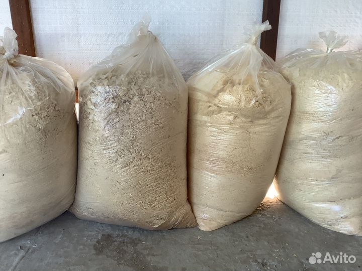 Опилки в мешках