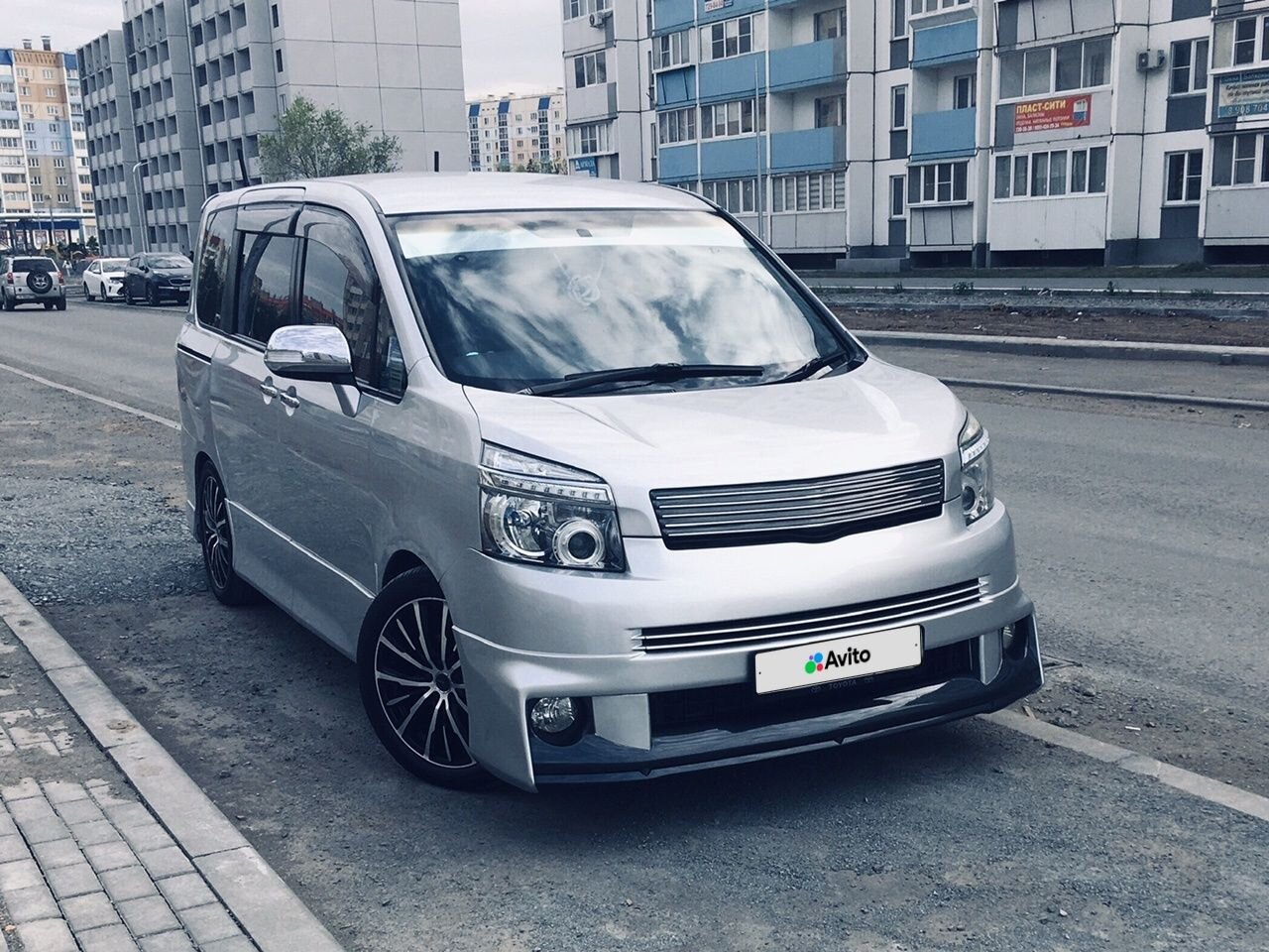 Toyota Voxy: фото владельца
