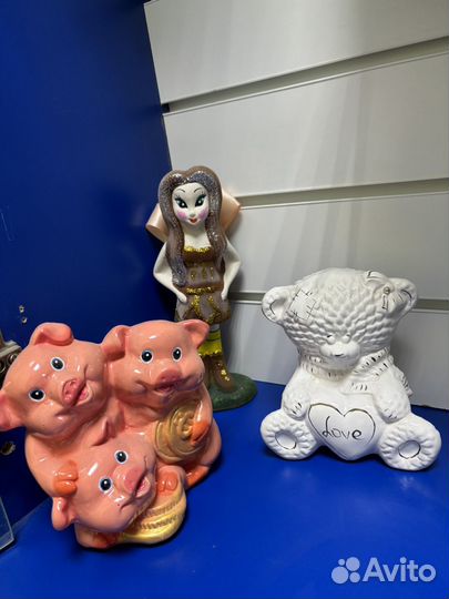 Статуэтка фарфор