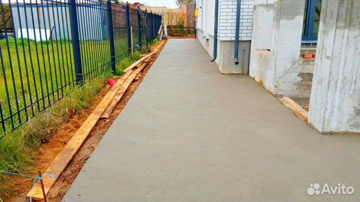 Бетонные работы отмостка