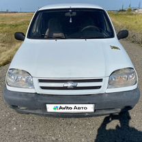 Chevrolet Niva 1.7 MT, 2003, 174 000 км, с пробегом, цена 265 000 руб.