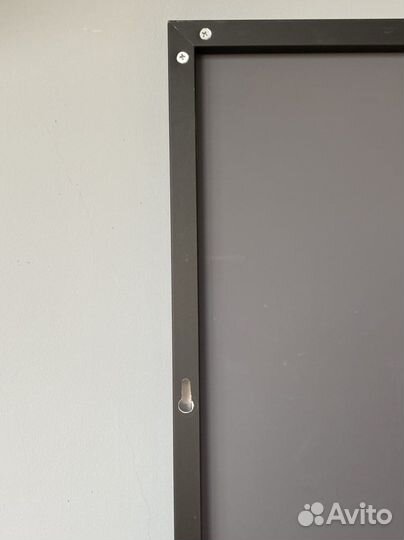 Зеркало в металлической раме