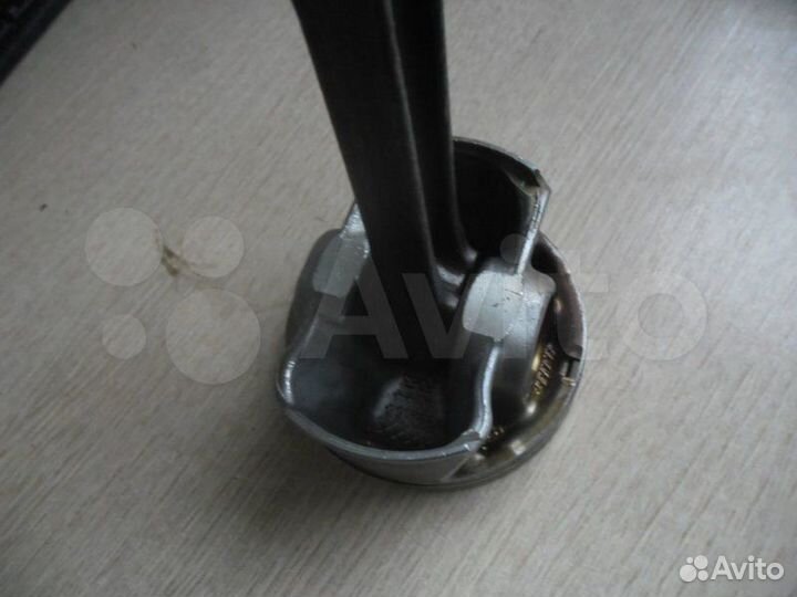 Поршень Skoda Octavia A5 2.0 tfsi