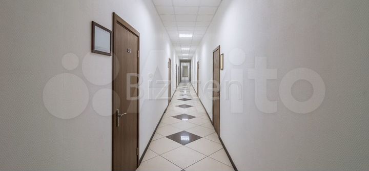 Недалеко от метро офис 72 кв.м в аренду