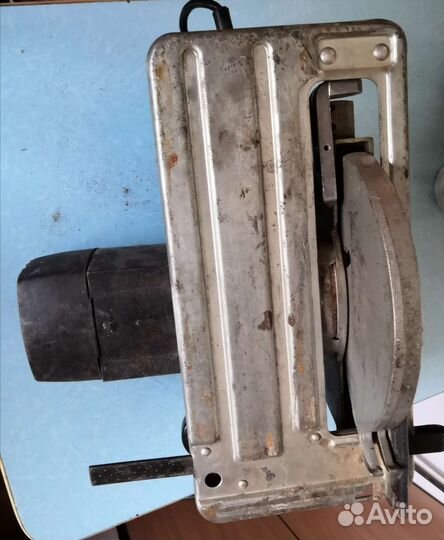 Ручная дисковая электрическая пила. иэ-5107А. СССР