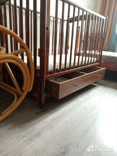 Детская кроватка