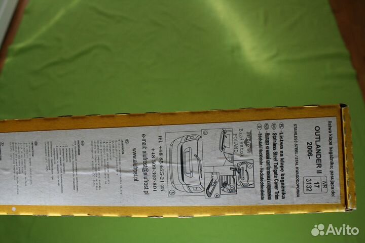 Накладка на дверь багажника mitsubishi outlander