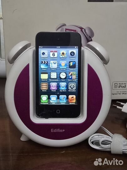 Apple iPod touch 4