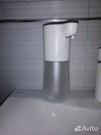 Дозатор для жидкого мыла