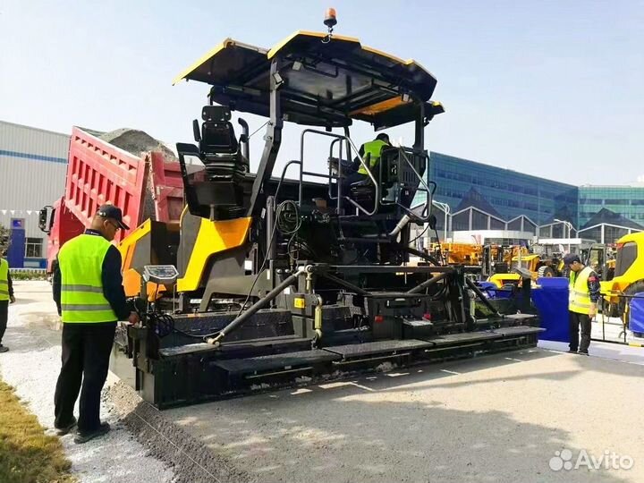 Асфальтоукладчик G 5512E