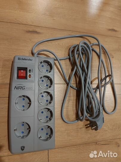 Сетевой фильтр-удлинитель