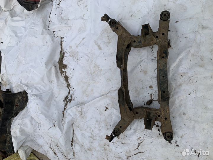 Балка задняя subaru legacy BP5 B4