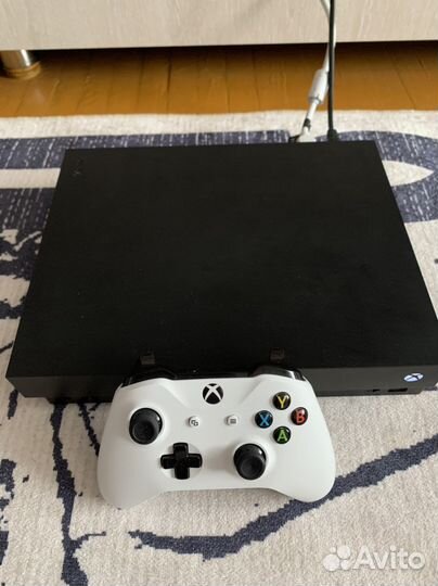 Xbox One X 1тб