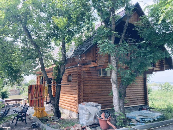 Дом 1000 м² на участке 80 сот.