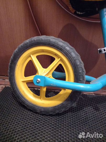 Беговел 12 дюймов