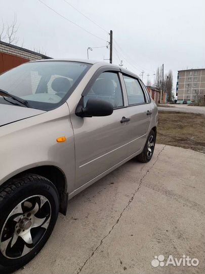 LADA Kalina 1.6 МТ, 2006, 215 500 км