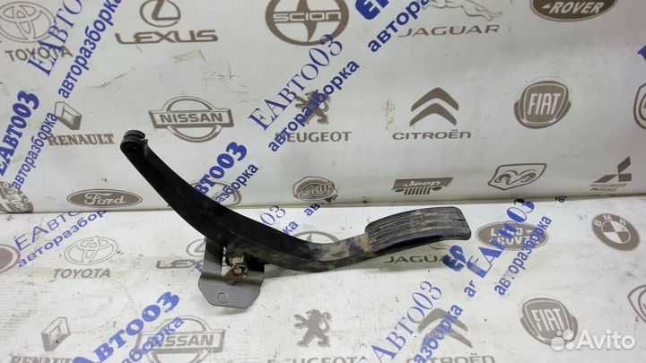 Педаль газа Renault Sandero 2009-2014