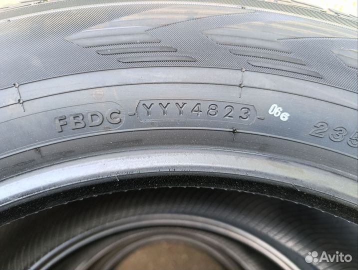 Yokohama Ice Guard G075 235/60 R18 107Q