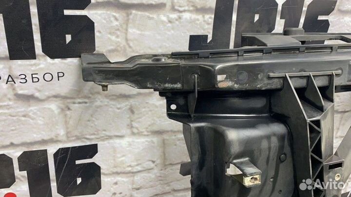 Рамка радиатора передняя Infiniti Qx56 JA60 VK56DE