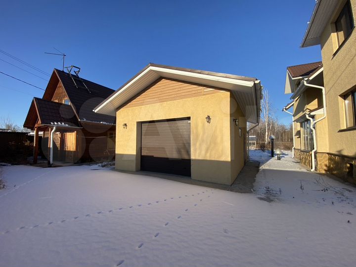 Дом 378,9 м² на участке 22,5 сот.