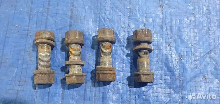 Болты задние на редуктор и кардан 8.0 jzx90