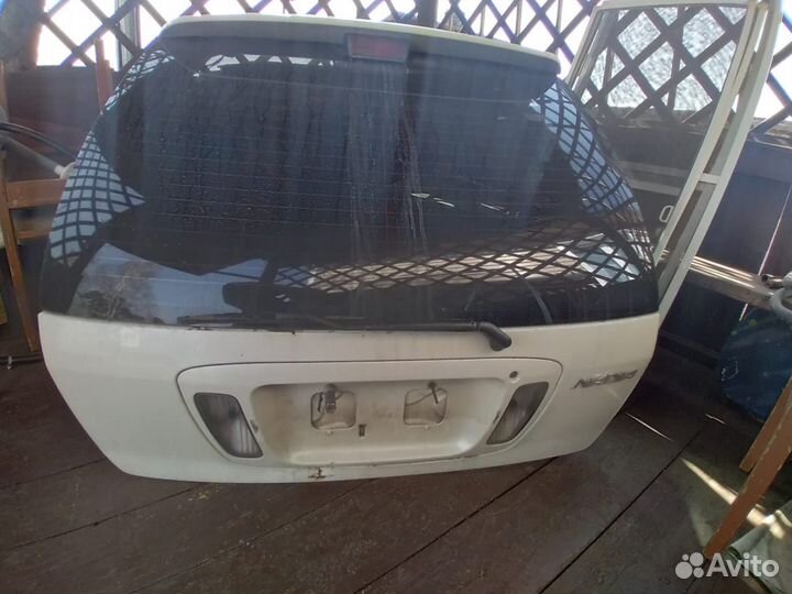 Дверь toyota nadia