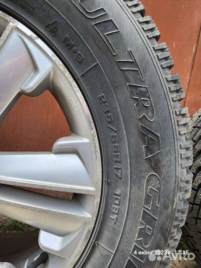 Goodyear UltraGrip 500 235/65 R17