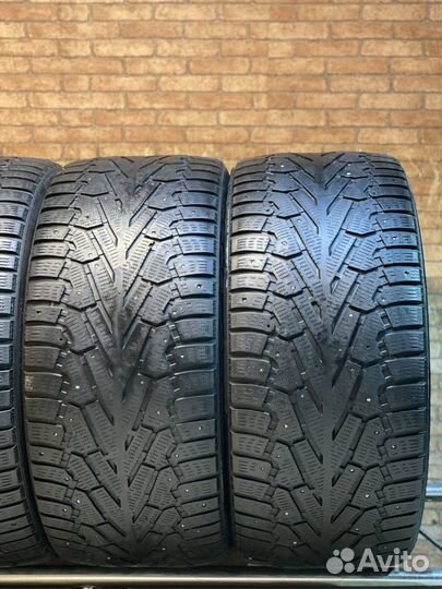 Pirelli Ice Zero 295/40 R21