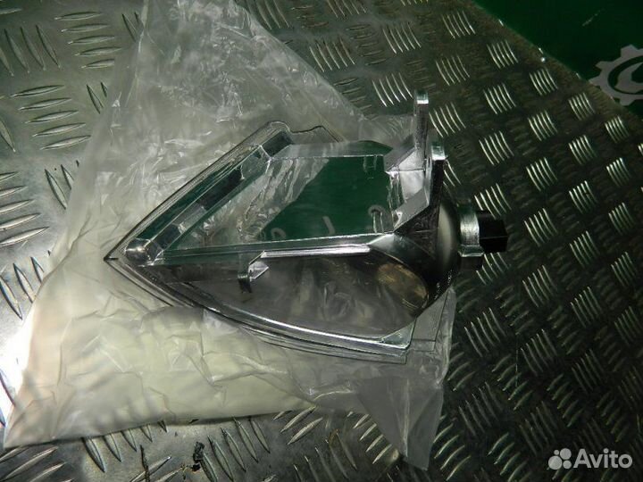 Поворотник правый Ваз 2110