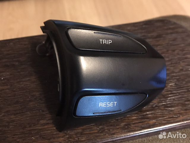 Кнопки на руль kia rio 4, блок кнопок