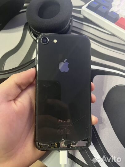 iPhone 8, 64 ГБ
